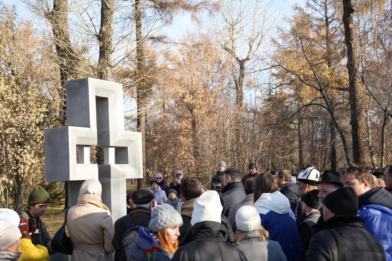 В Иркутске прошло Шествие памяти, посвященное Дню народного единства В Иркутске прошло Шествие памяти, посвященное Дню народного единства