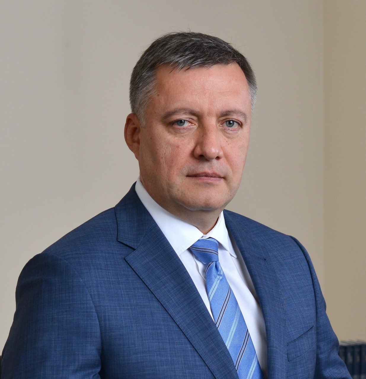 Губернатор Игорь Кобзев поздравил жителей Иркутской области с Днём народного единства