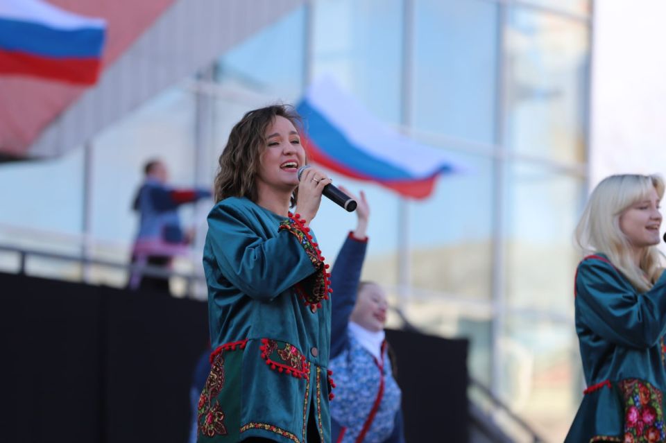 В Иркутске отметили День народного единства В Иркутске отметили День народного единства