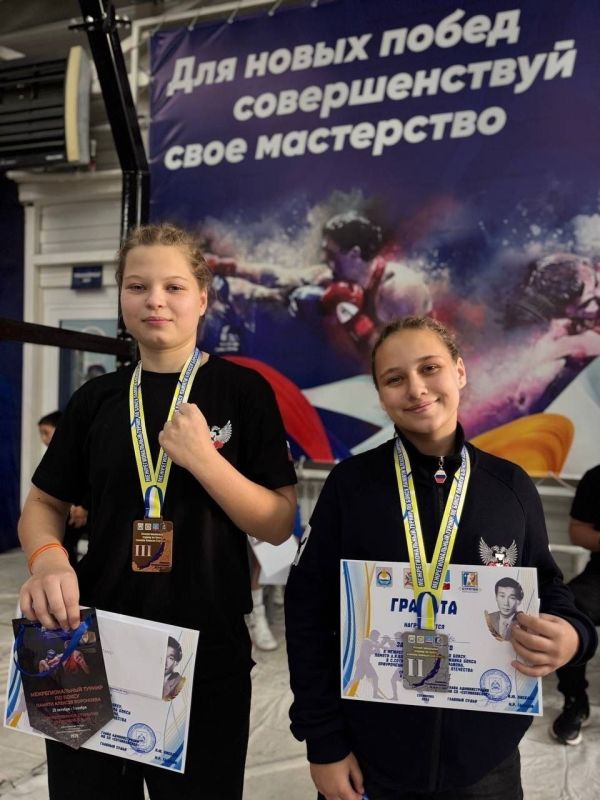 Спортсмены Прибайкалья выиграли 15 медалей на межрегиональном турнире по боксу памяти Алексея Бороноева Спортсмены Прибайкалья выиграли 15 медалей на межрегиональном турнире по боксу памяти Алексея Бороноева