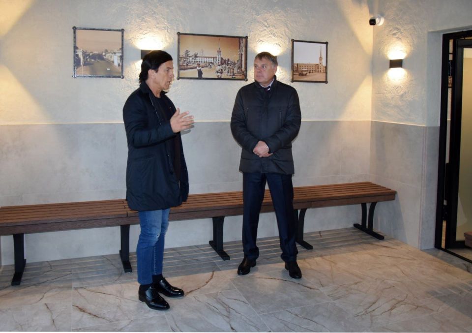 Сергей Петров: Еще три теплых остановочных павильона работают на «конечных» автобусов № 2 в Китое и № 7 в микрорайоне Новый-4, а также на железнодорожном вокзале Ангарска Сергей Петров: Еще три теплых остановочных павильона работают на «конечных» автобусов № 2 в Китое и № 7 в микрорайоне Новый-4, а также на железнодорожном вокзале Ангарска