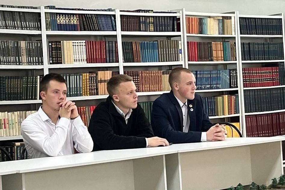 Ветеран СВО – выпускник Профессионального колледжа Железногорска-Илимского встретился со студентами и педагогами Ветеран СВО – выпускник Профессионального колледжа Железногорска-Илимского встретился со студентами и педагогами