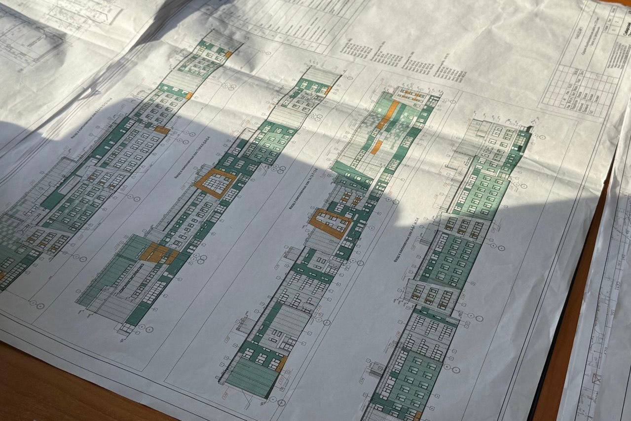 Министр строительства региона проверил ход строительства школы на 1275 мест в Братске Министр строительства региона проверил ход строительства школы на 1275 мест в Братске