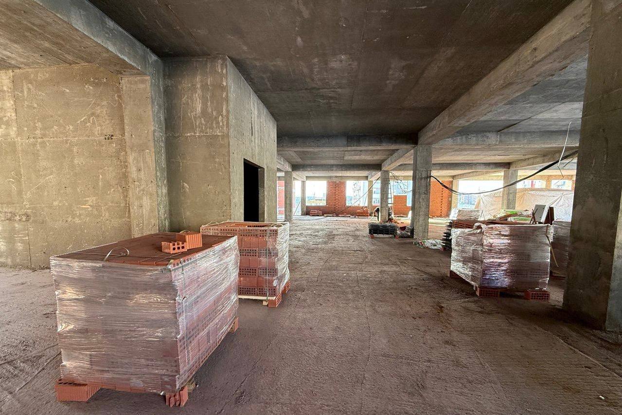 Министр строительства региона проверил ход строительства школы на 1275 мест в Братске Министр строительства региона проверил ход строительства школы на 1275 мест в Братске