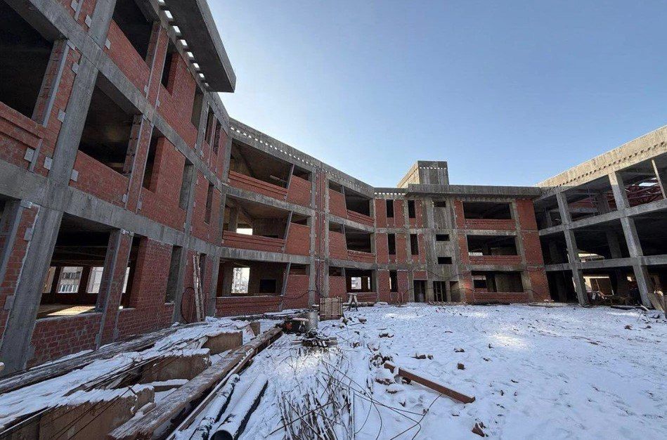 В Братске продолжает строительство школы на 1257 мест