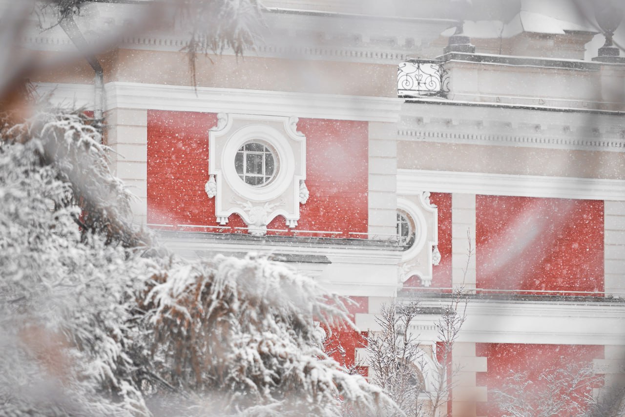 На улице-то что творится На улице-то что творится