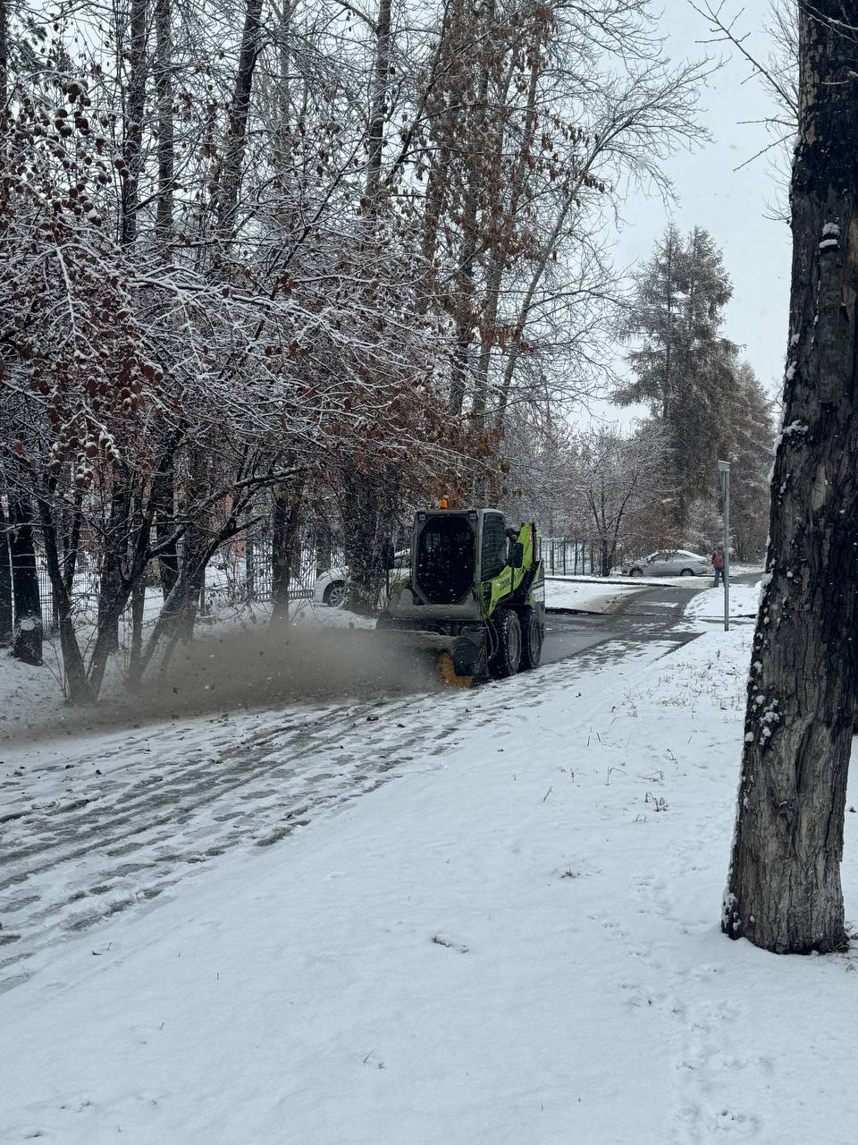 В Иркутске усилены работы по уборке городских территорий после снегопада В Иркутске усилены работы по уборке городских территорий после снегопада