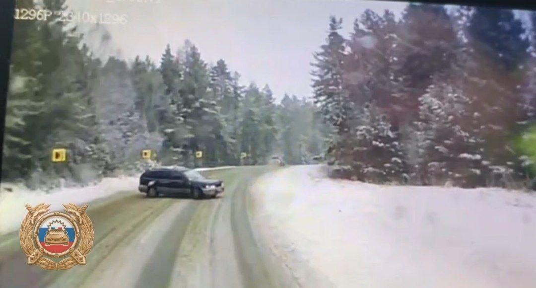 Водитель «Toyota Corolla» погиб при столкновении с фурой в Шелеховском районе