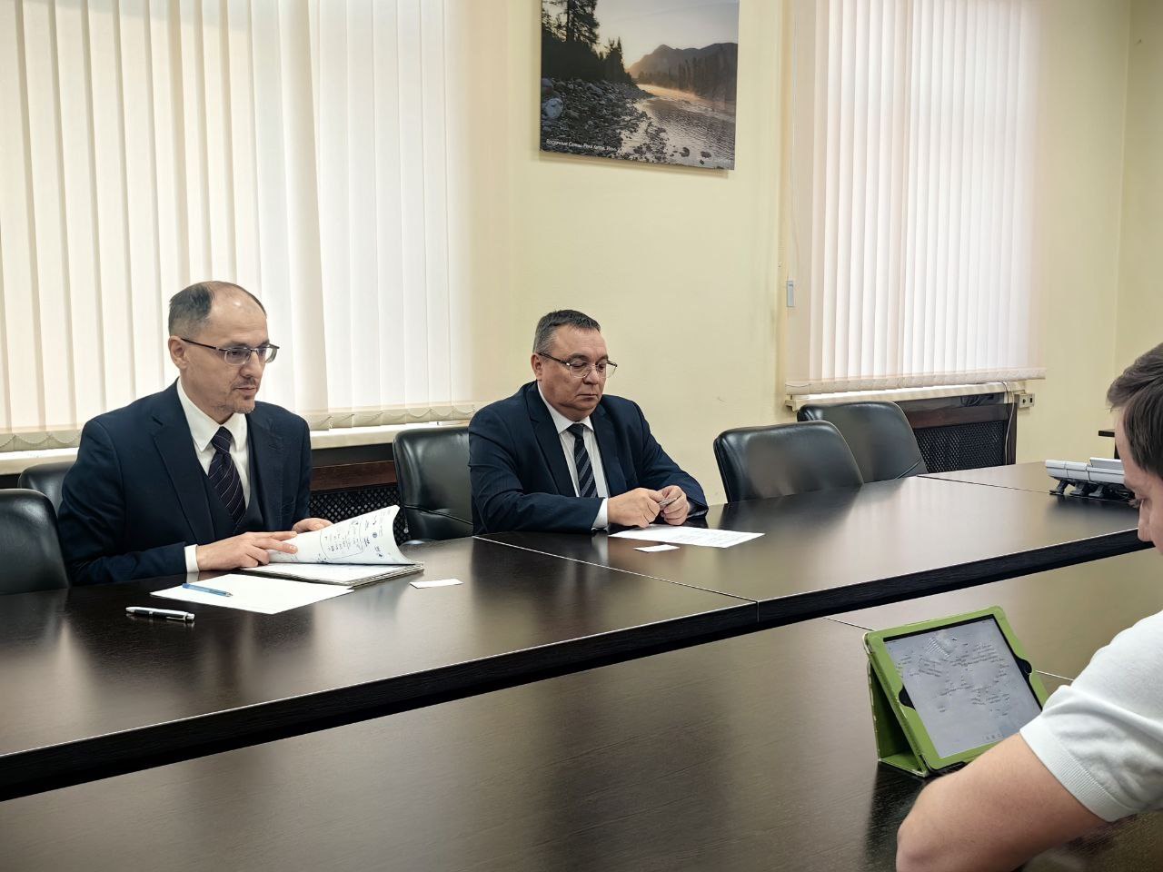 Первый зампред Правительства Иркутской области обсудил перспективные вопросы взаимодействия с представителями Сбера