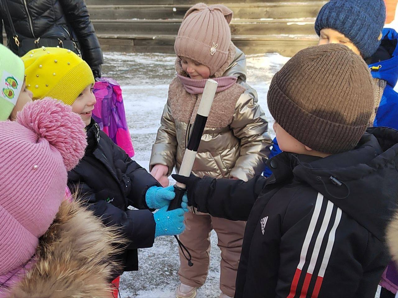 Для важного разговора о дорожной безопасности сотрудники Госавтоинспекции Братска посетили воспитанников детского сада Для важного разговора о дорожной безопасности сотрудники Госавтоинспекции Братска посетили воспитанников детского сада