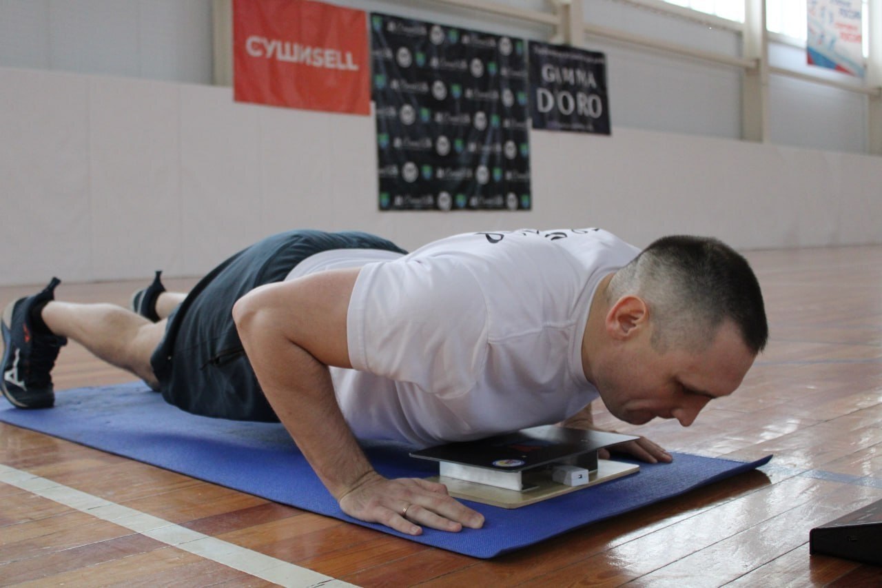 В Бодайбо состоялся семейный фестиваль Всероссийского физкультурно-спортивного комплекса «Готов к труду и обороне», в котором приняли участие 19 команд В Бодайбо состоялся семейный фестиваль Всероссийского физкультурно-спортивного комплекса «Готов к труду и обороне», в котором приняли участие 19 команд