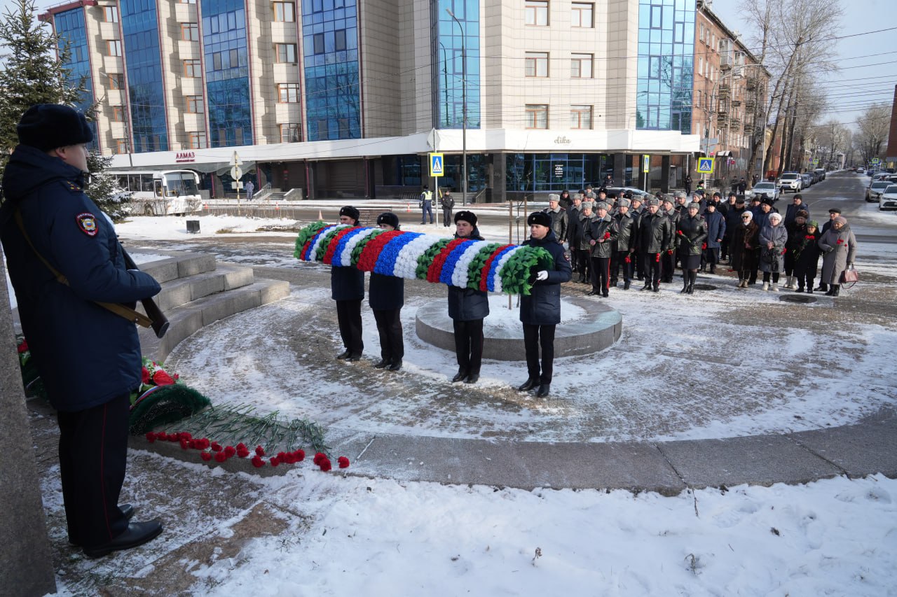 В Иркутской области прошли памятные мероприятия, посвященные дню сотрудников органов внутренних дел, погибших при исполнении служебных обязанностей В Иркутской области прошли памятные мероприятия, посвященные дню сотрудников органов внутренних дел, погибших при исполнении служебных обязанностей