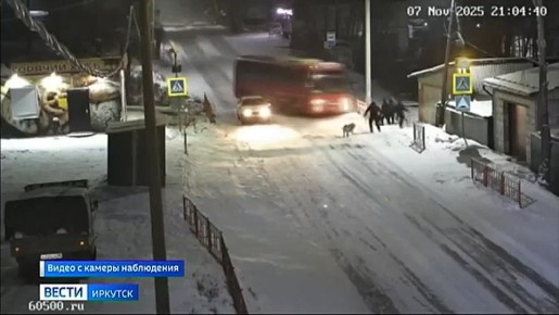 Гололедица и невнимательность едва не стали причиной трагедии в Усть-Куте на практически пустой дороге