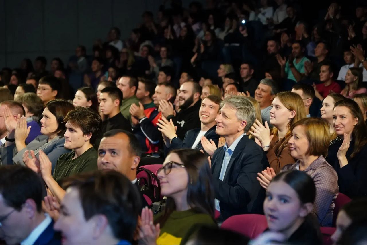 В Иркутске третий раз прошёл Кубок Губернатора Иркутской области по КВН В Иркутске третий раз прошёл Кубок Губернатора Иркутской области по КВН