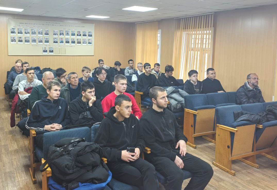 ПОМНИМ И ЧТИМ. Личный состав и ветераны ЛО МВД России на станции Иркутск-пассажирский провели памятное мероприятие, посвящённое Дню памяти сотрудников органов внутренних дел, погибших при исполнении служебных обязанностей В... ПОМНИМ И ЧТИМ. Личный состав и ветераны ЛО МВД России на станции Иркутск-пассажирский провели памятное мероприятие, посвящённое Дню памяти сотрудников органов внутренних дел, погибших при исполнении служебных обязанностей В...