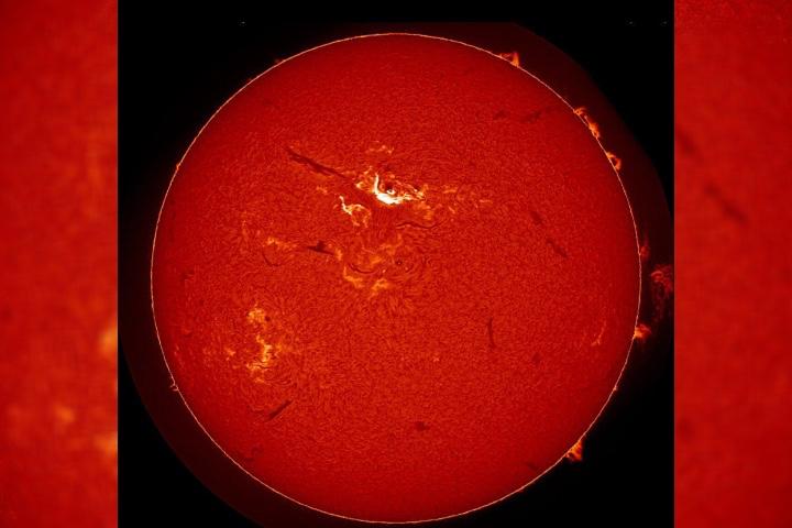 Через два дня жители Иркутской области почувствуют влияние магнитной бури