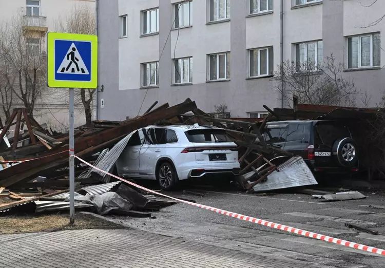 Как взыскать ущерб с управляющей компании: пошаговая инструкция и правовые основы