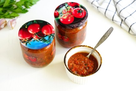 Грузинская классика на вашем столе: как приготовить соус Сацебели