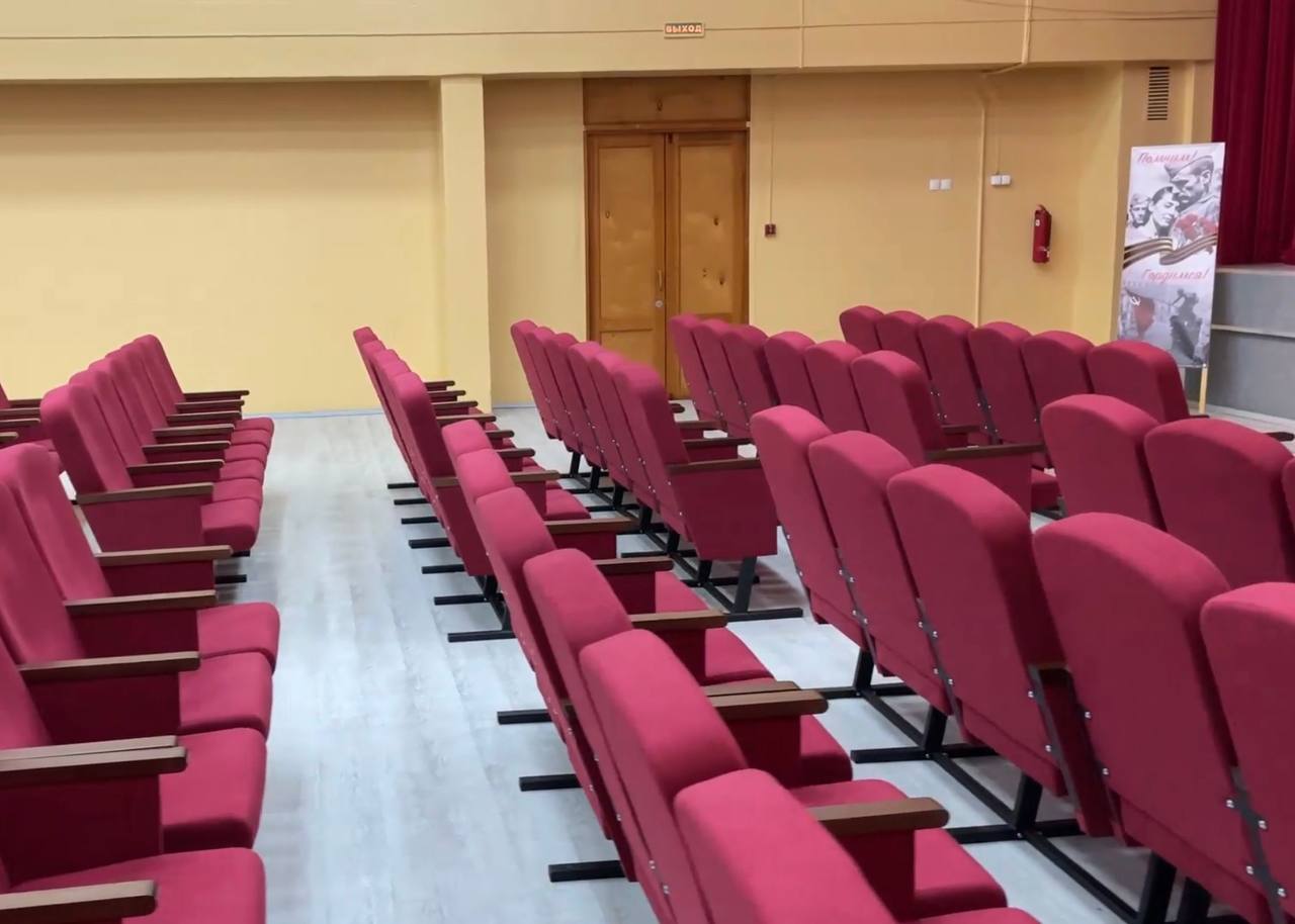 В Первомайском появилось новое пространство для школьных концертов и спектаклей В Первомайском появилось новое пространство для школьных концертов и спектаклей