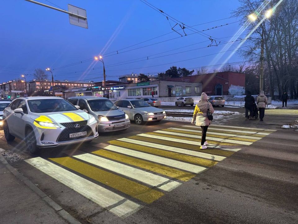 В Ангарске установили первую «зебру»-проекцию — её видно даже ночью
