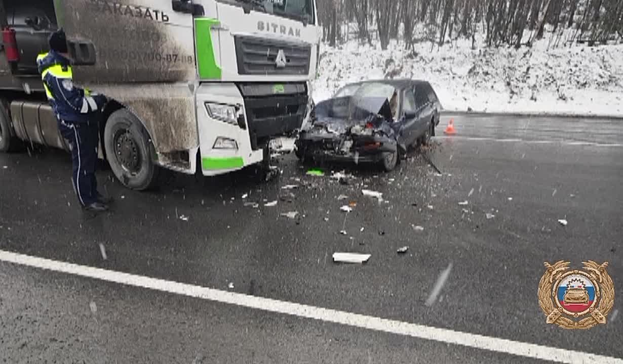 Выезд на «встречку» стал причиной ДТП в Слюдянском районе