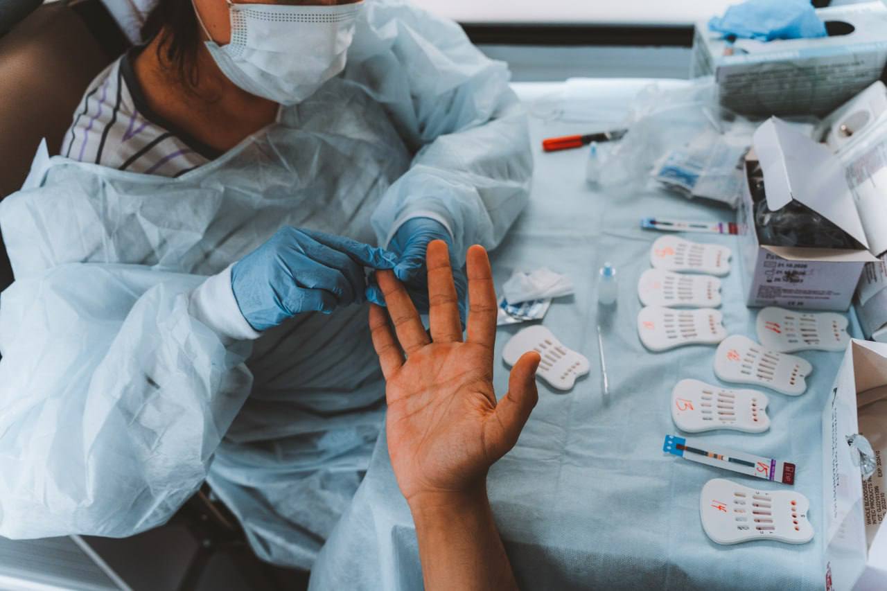 Иркутяне сегодня могут пройти бесплатное анонимное обследование на ВИЧ