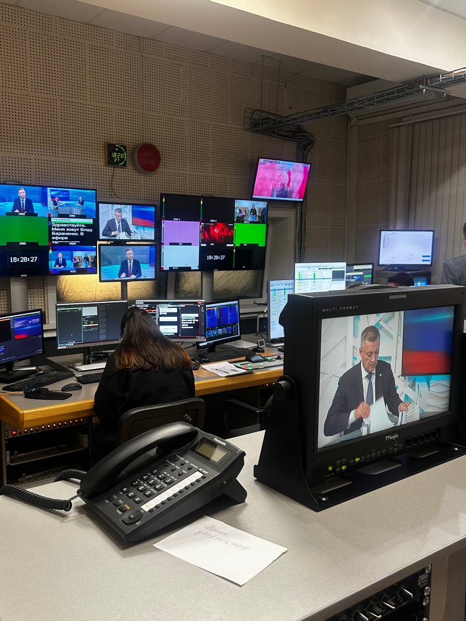 Уже через пару минут начнется прямая линия губернатора Иркутской области Игоря Кобзева