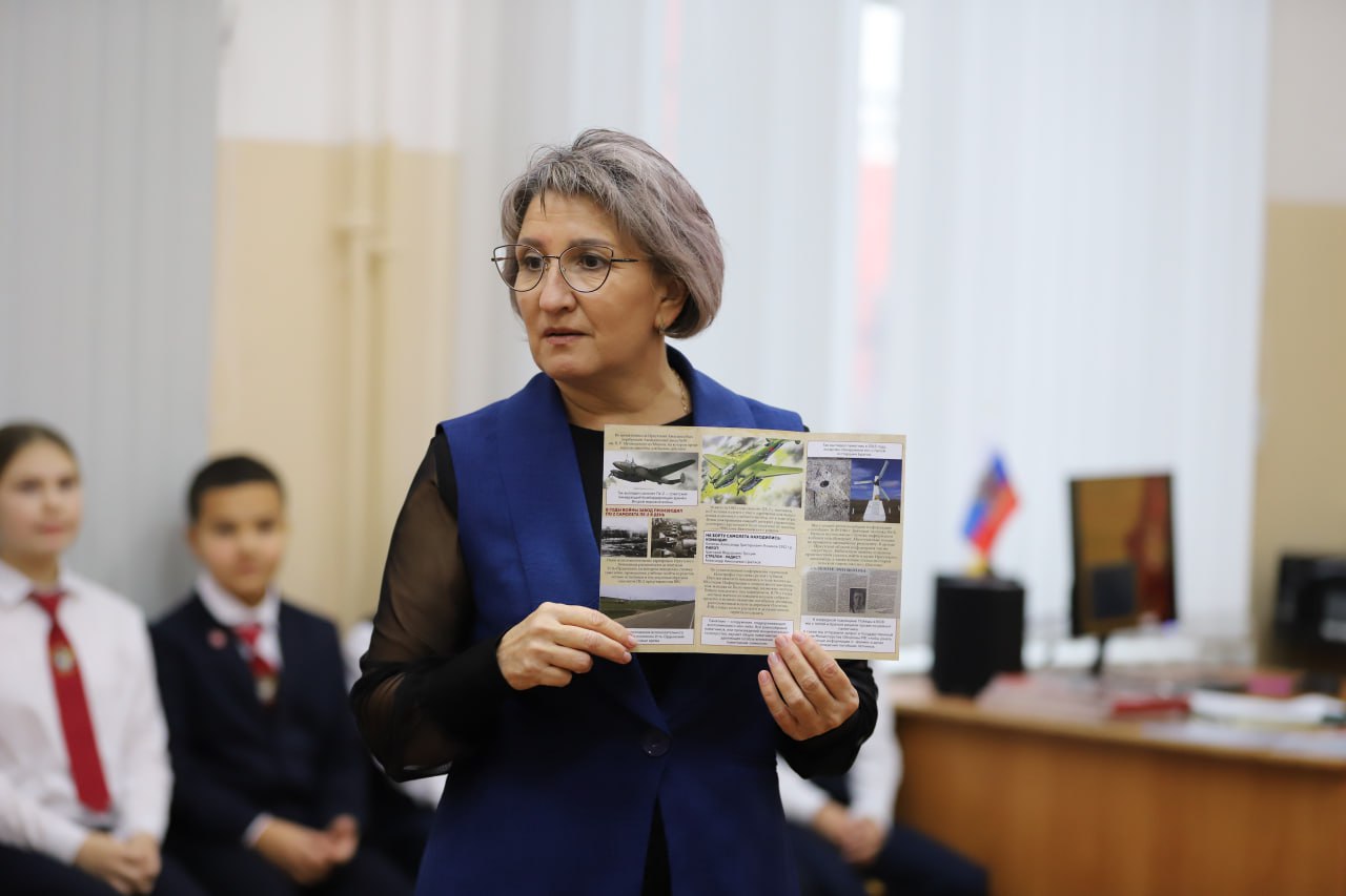 Краеведы творческого объединения «Иркутская история» провели презентацию своего проекта «Их имена наш город помнит» Краеведы творческого объединения «Иркутская история» провели презентацию своего проекта «Их имена наш город помнит»