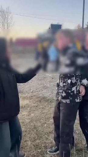 "Сильней, Каролина". Девочка возглавила банду агрессивных семиклассников в поселке Большой луг под Иркутском