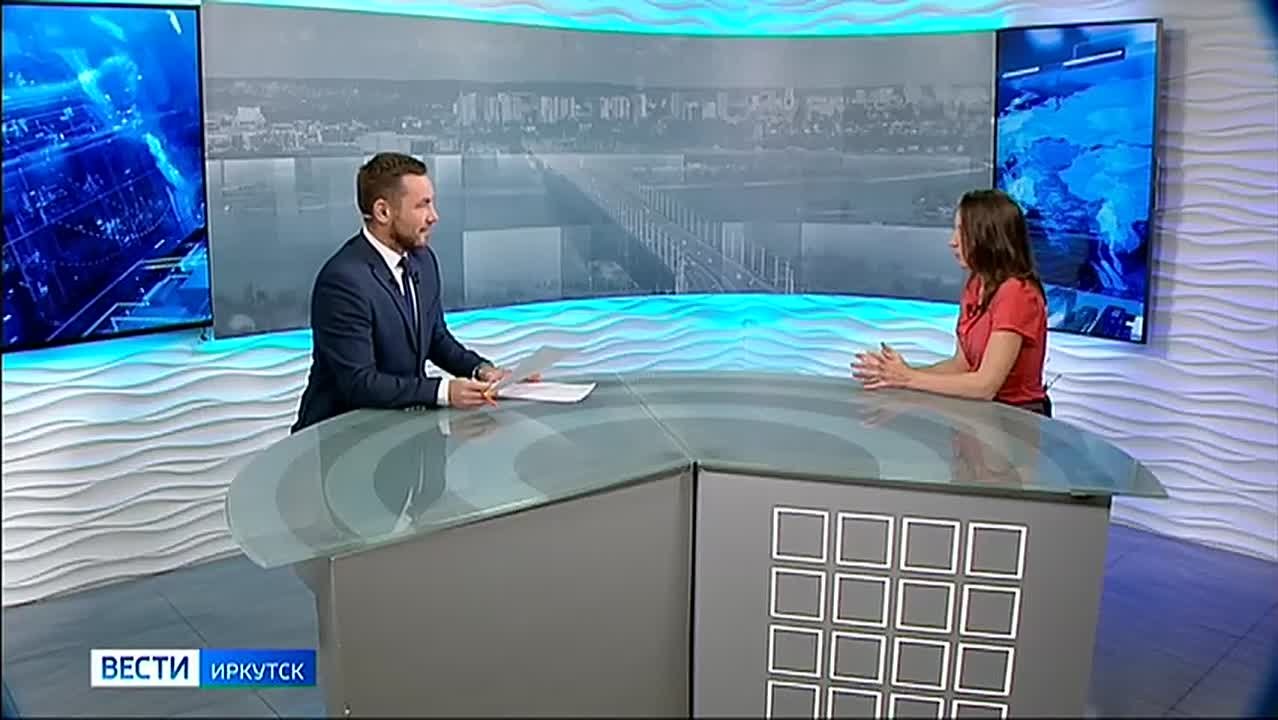 Фотографиями и видео полярного сияния делятся в социальных сетях жители Прибайкалья