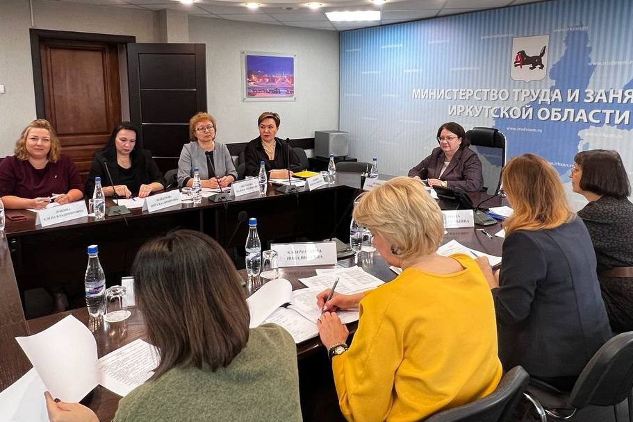 Рекомендации по созданию единой системы профориентации молодежи представили на межведомственной комиссии при Правительстве региона