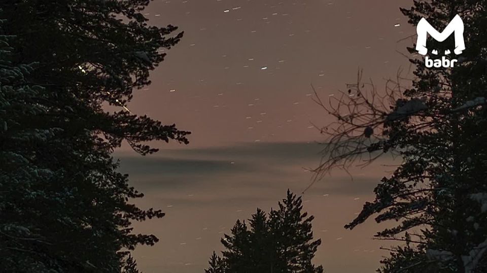 Космически красивое северное сияние продолжается