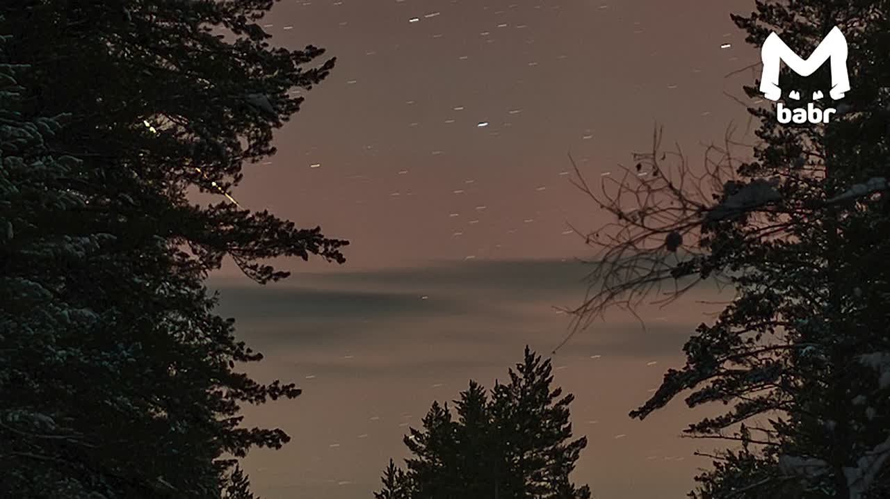 Космически красивое северное сияние продолжается