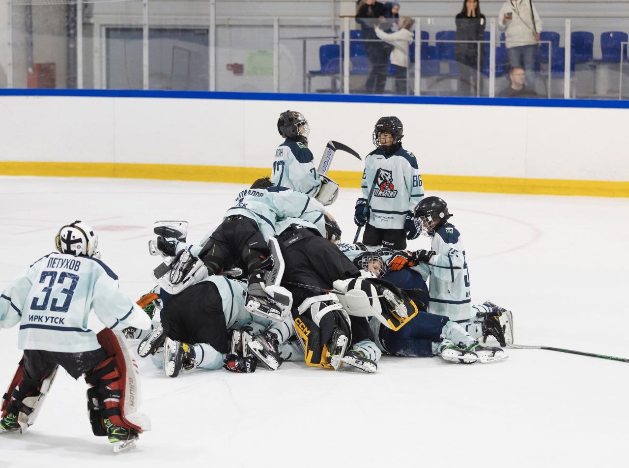 Иркутская команда «Олимпия-14» заняла второе место в общем зачете на первенстве СФО по хоккею с шайбой Иркутская команда «Олимпия-14» заняла второе место в общем зачете на первенстве СФО по хоккею с шайбой