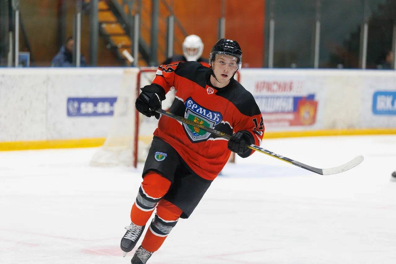 «Ермак» со счетом 7:1 разгромил «ЭкоНиву» из Боброва – прямого конкурента по турнирной таблице