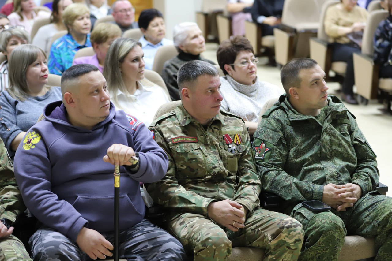 В Иркутске подвели итоги избирательной кампании по выборам губернатора и наградили отличившихся партийцев В Иркутске подвели итоги избирательной кампании по выборам губернатора и наградили отличившихся партийцев