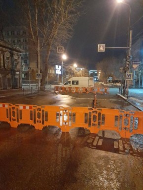 В центре Иркутска временно перекрыли участок улицы Дзержинского