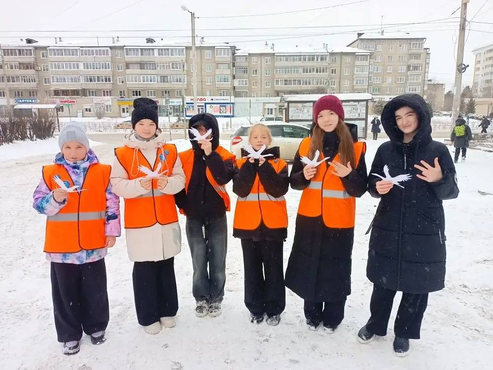 «Некуда спешить»: в Ангарске госавтоинспекторы и школьники почтили память жертв ДТП «Некуда спешить»: в Ангарске госавтоинспекторы и школьники почтили память жертв ДТП