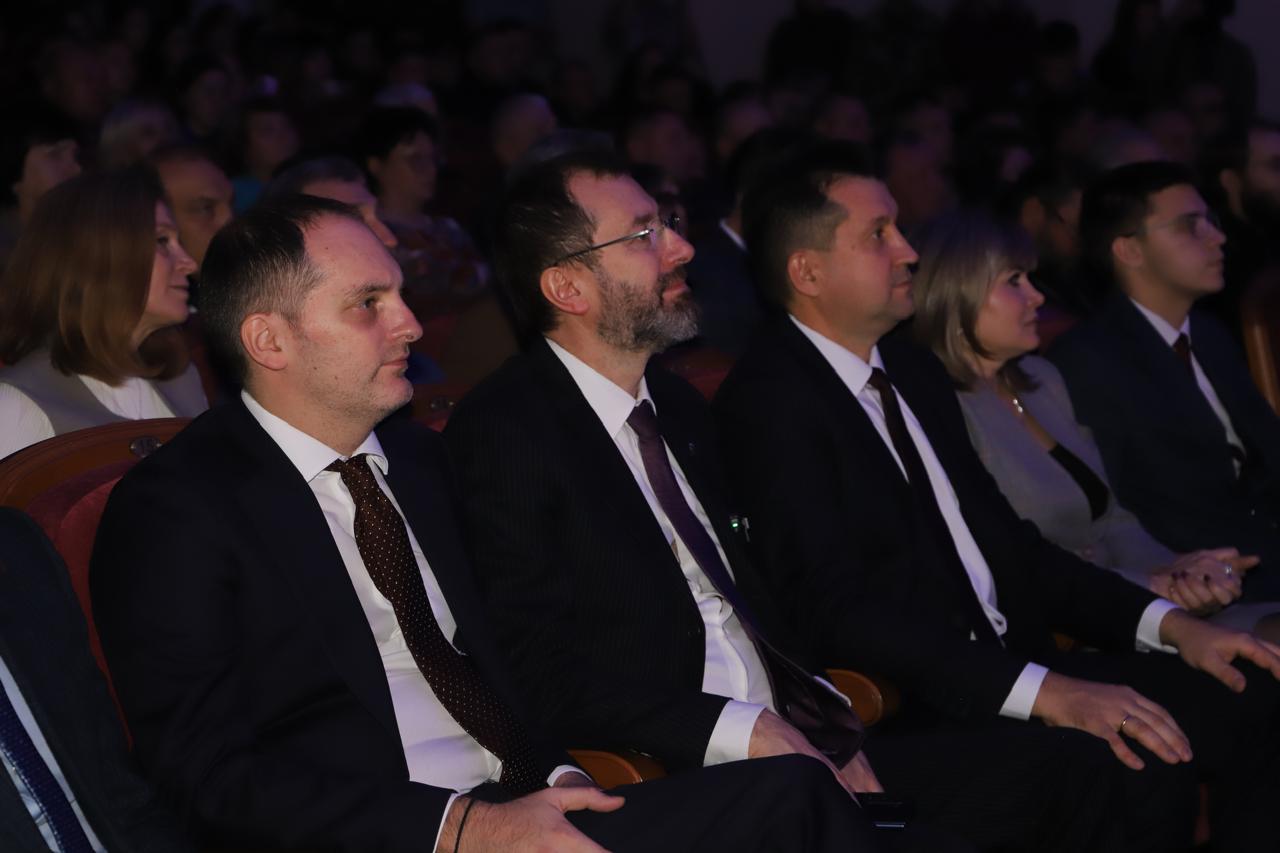 В Усольском районе впервые вручили знак «Общественное признание» В Усольском районе впервые вручили знак «Общественное признание»