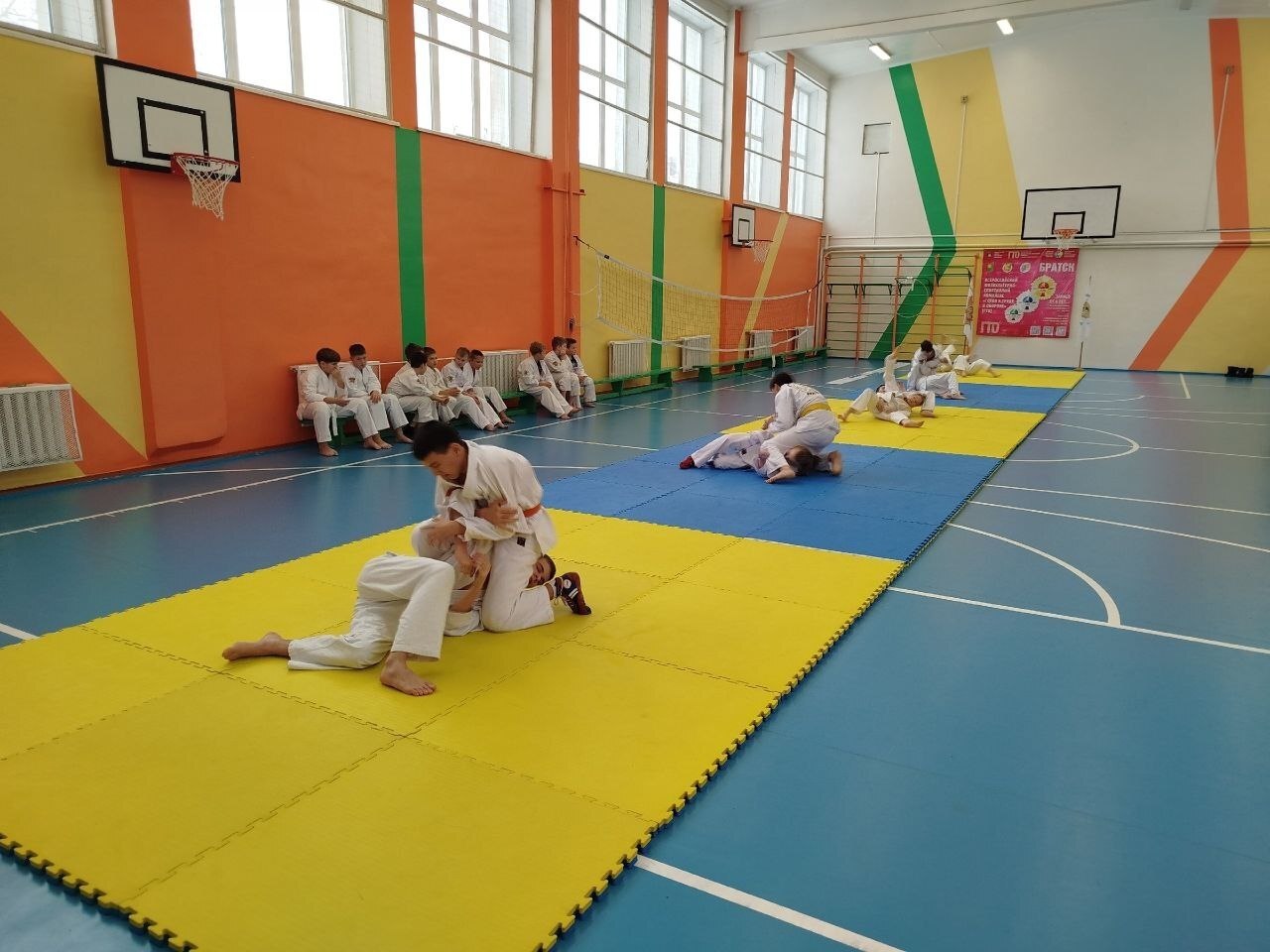 На этой неделе мероприятия по приему нормативов ГТО прошли в Ангарске, Братске, Черемхово, Саянске, Слюдянке, Чунском, Иркутском округах и других муниципальных образованиях области На этой неделе мероприятия по приему нормативов ГТО прошли в Ангарске, Братске, Черемхово, Саянске, Слюдянке, Чунском, Иркутском округах и других муниципальных образованиях области