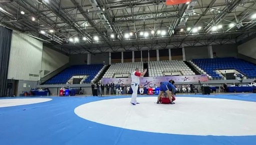 В Иркутске во Дворце спорта «Труд» 15-16 ноября проходят соревнования по самбо в честь Всероссийского дня самбо, а также чемпионат и первенство области