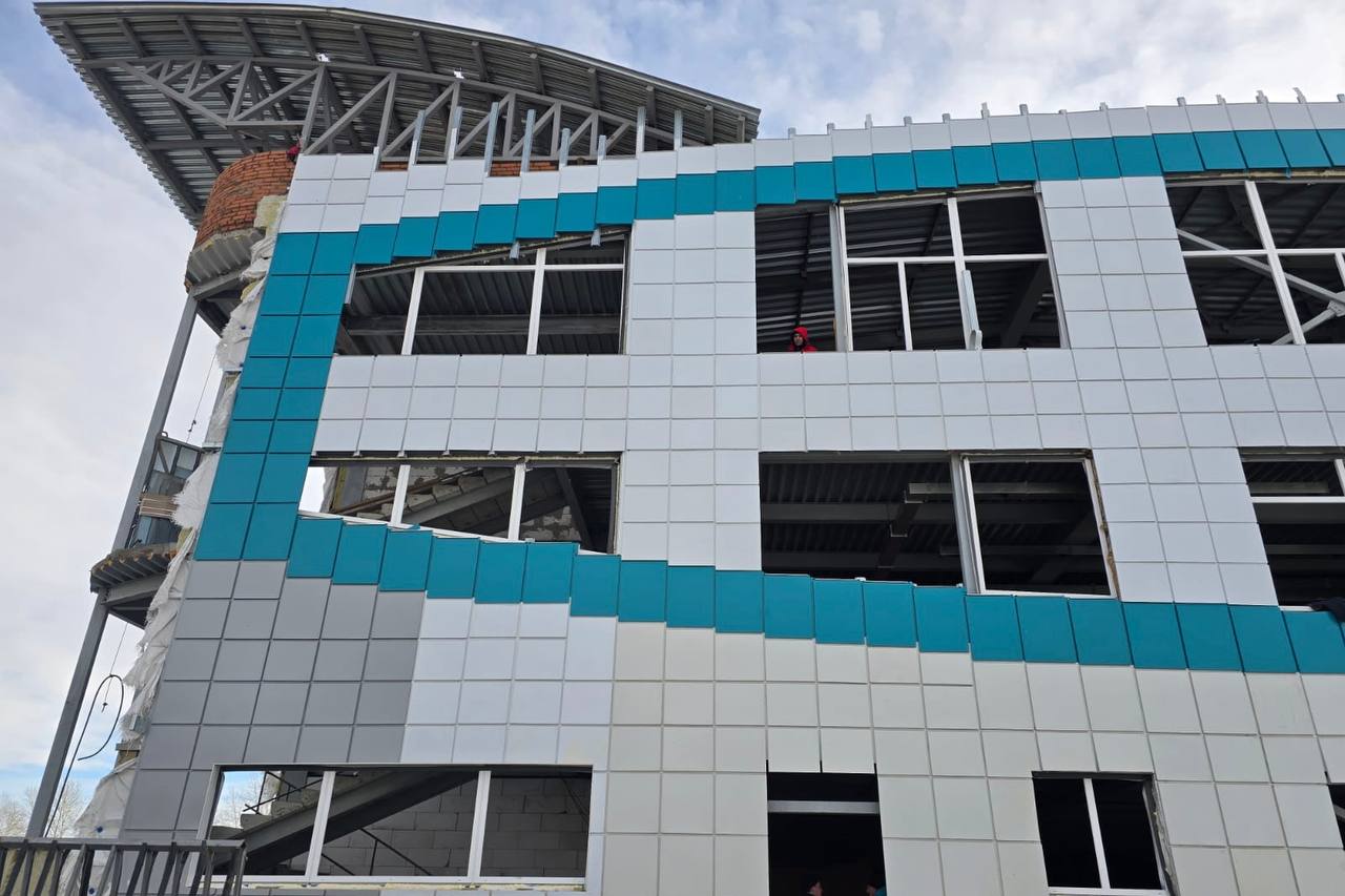 В Зиме продолжается строительство ФОКа В Зиме продолжается строительство ФОКа