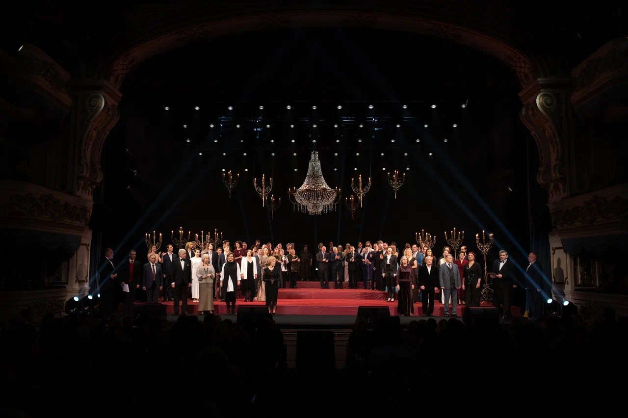 Завершился цикл мероприятий, посвященных 175-летию иркутского драмтеатра Завершился цикл мероприятий, посвященных 175-летию иркутского драмтеатра