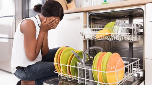 После этих популярных советов «посудомойку» придется сдавать в утиль: даже не пробуйте