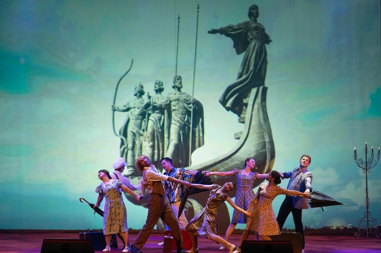 Завершился цикл мероприятий, посвященных 175-летию иркутского драмтеатра Завершился цикл мероприятий, посвященных 175-летию иркутского драмтеатра