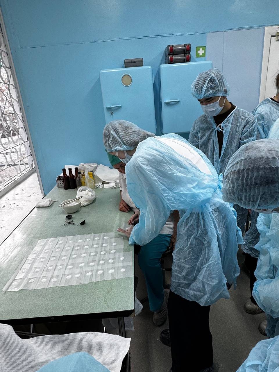 Иркутские школьники познакомились с изготовлением лекарств Иркутские школьники познакомились с изготовлением лекарств