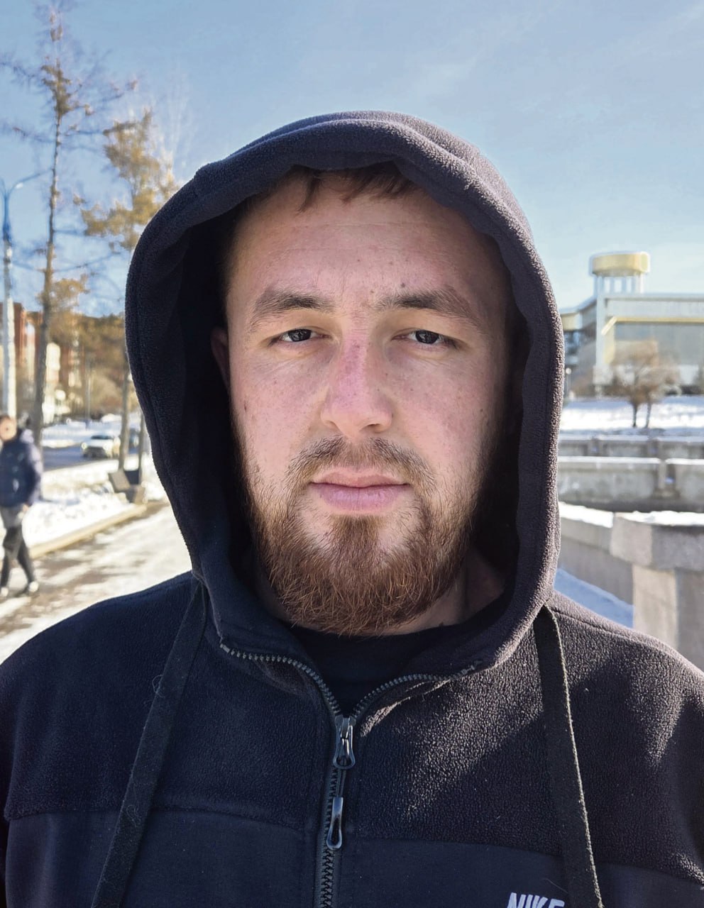 Джони, водитель такси:. —Раньше, примерно семь лет назад, я занимался греблей — тренировки проходили в районе остановки «Улица Шмидта», и у нас был лучший тренер