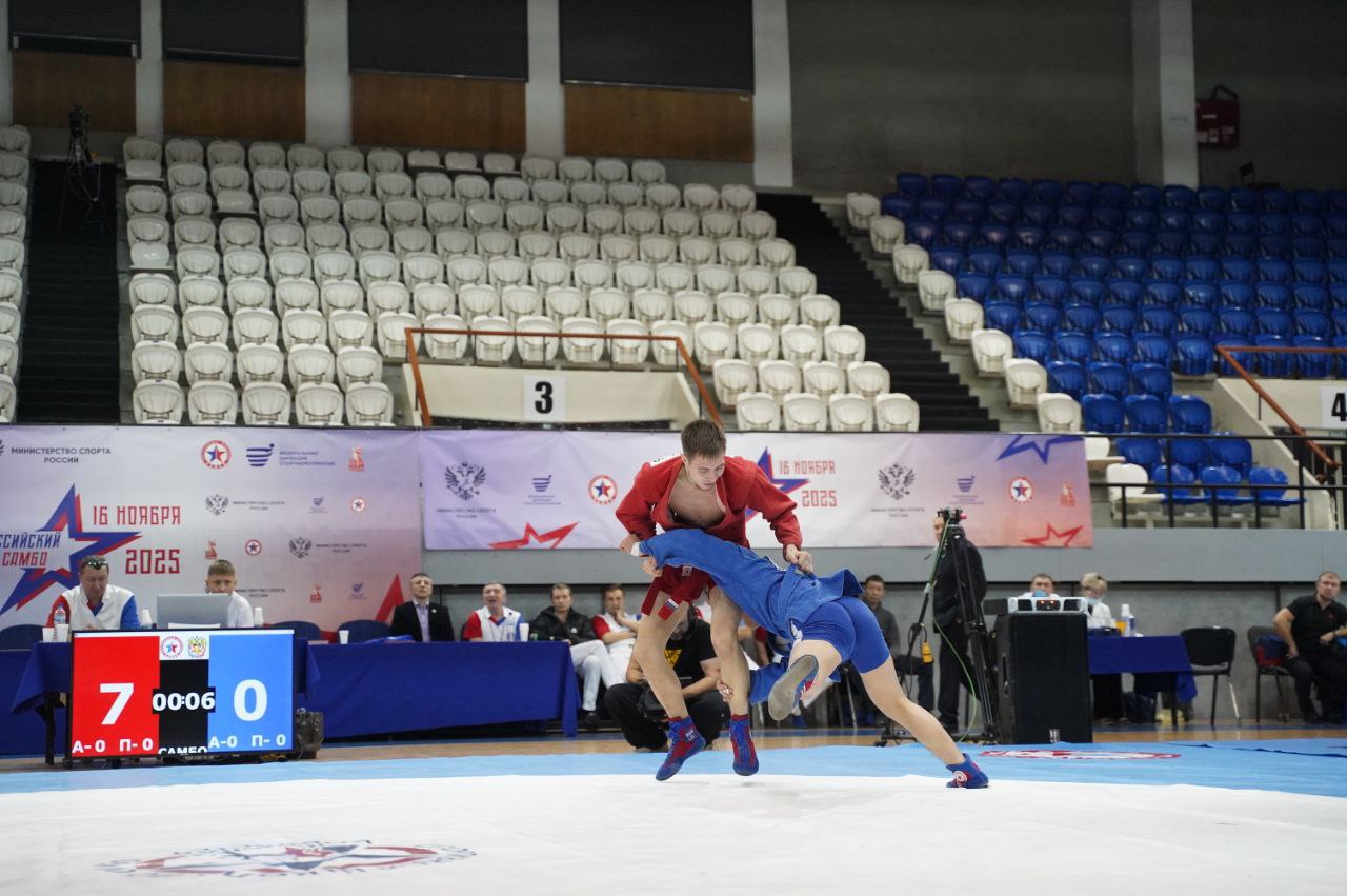 В Иркутске во Дворце спорта «Труд» 15-16 ноября прошли соревнования в честь Всероссийского дня самбо, а также чемпионат и первенство области по самбо В Иркутске во Дворце спорта «Труд» 15-16 ноября прошли соревнования в честь Всероссийского дня самбо, а также чемпионат и первенство области по самбо