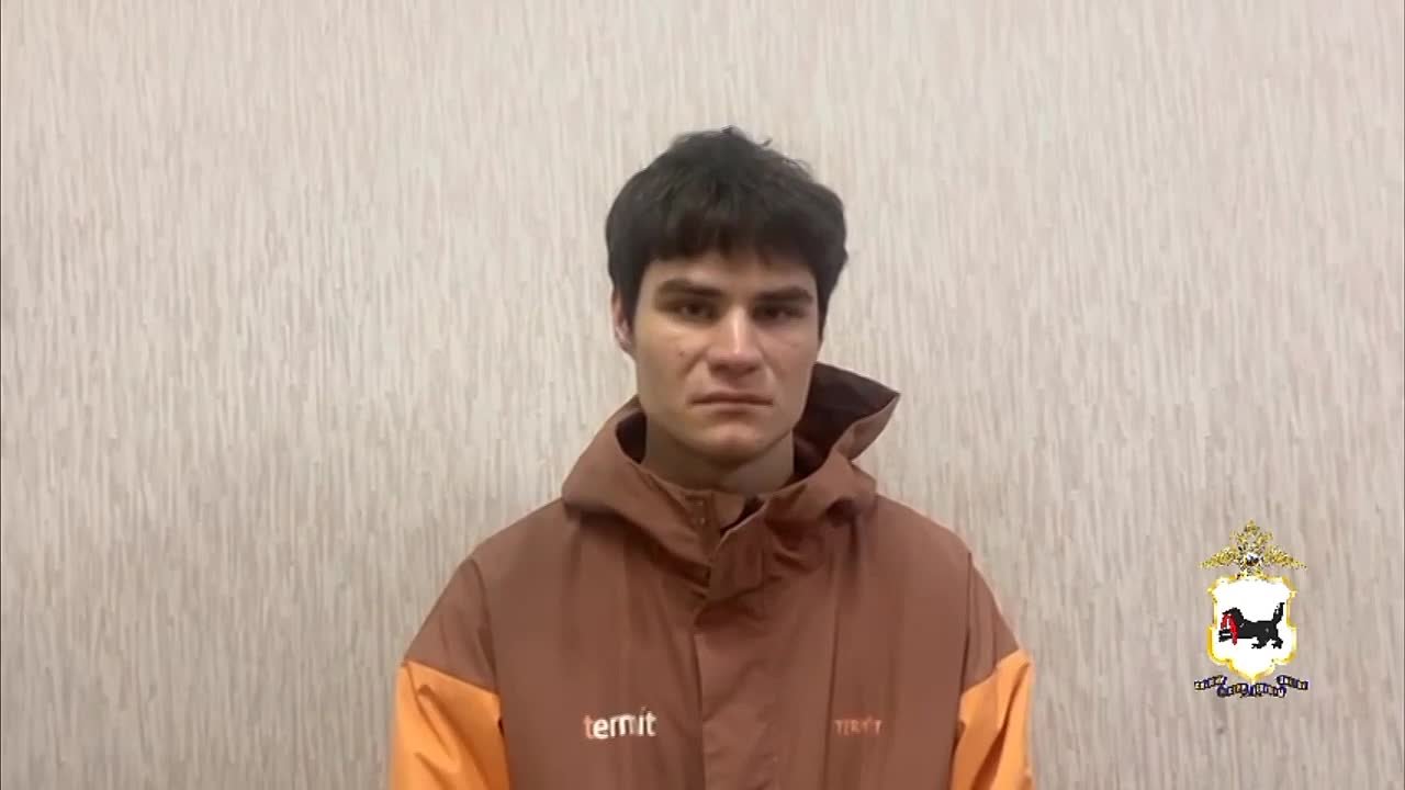 Полицейские Братска задержали курьера мошенников в аэропорту