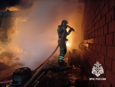 В Иркутске на улице Байкальской произошёл пожар